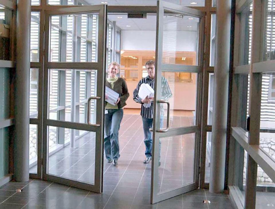 AUTOMATIC SWING DOORS